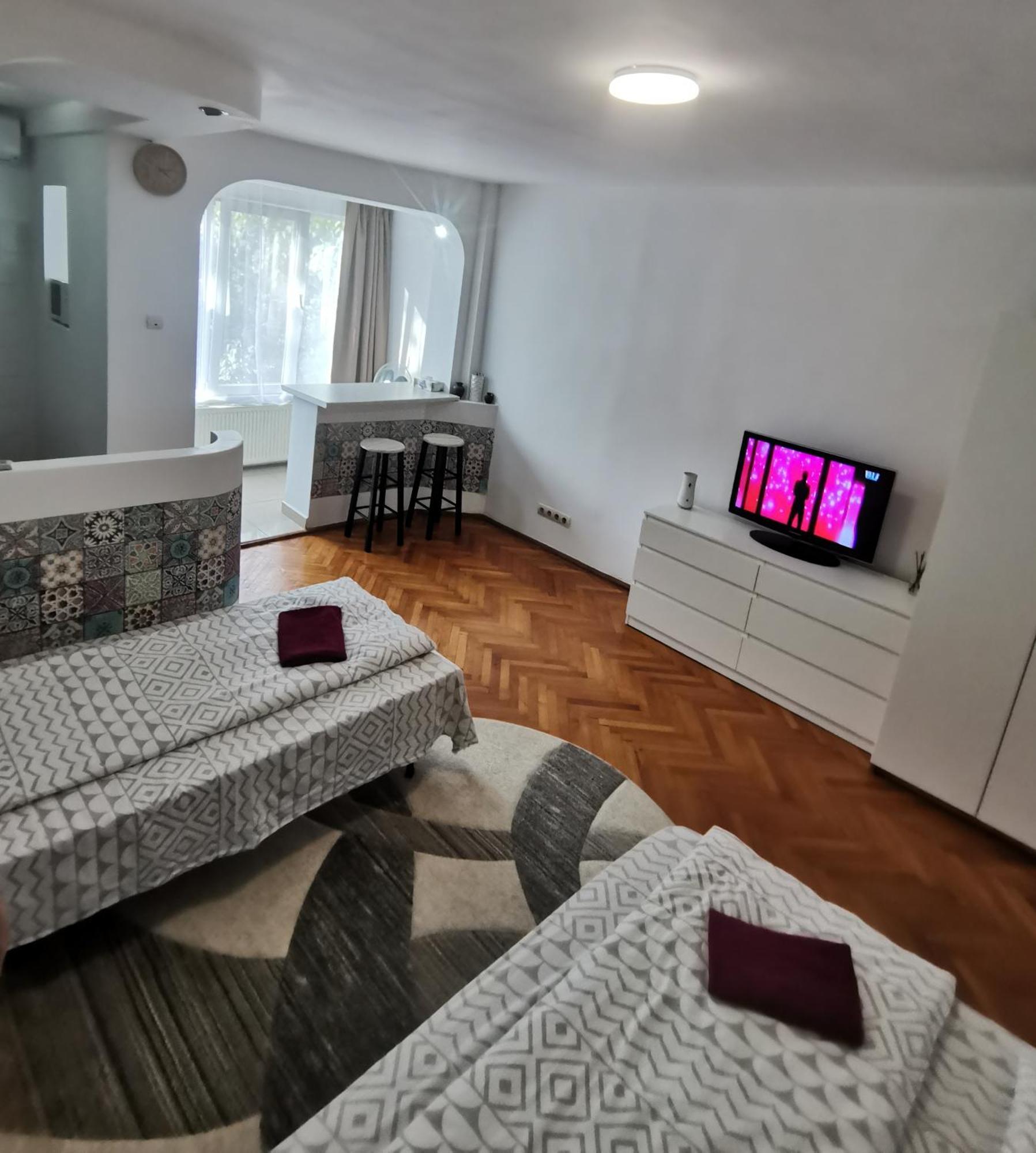 Try The Central Feeling Тимишоара Екстериор снимка